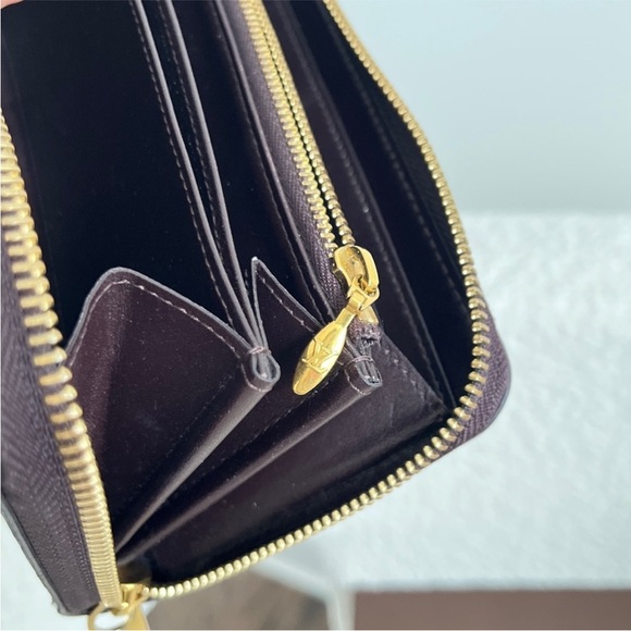 100% Authentic Louis Vuitton Monogram Vernis Zippy Wallet Patent - Picture 5 of 15